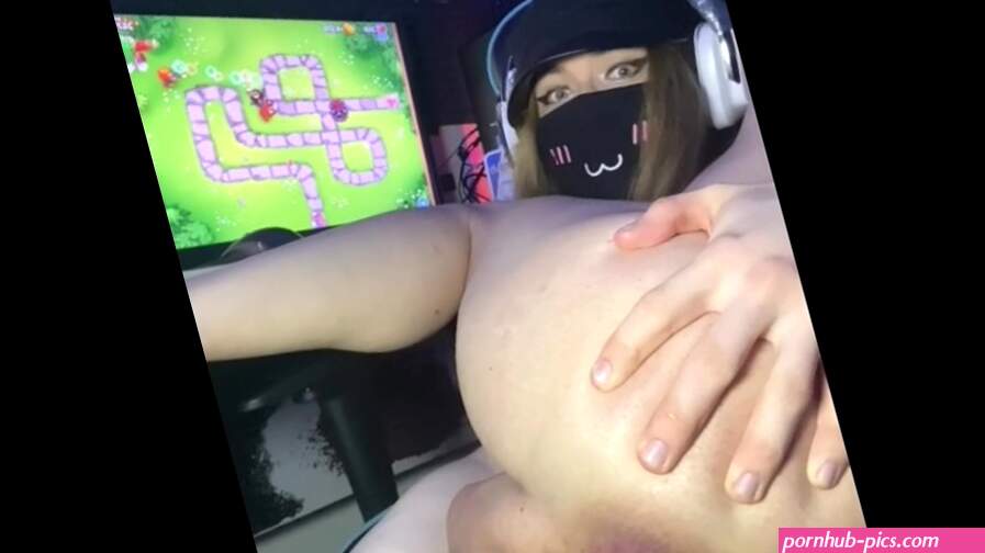 Trans Gamer Girl FUCKED While Gaming
