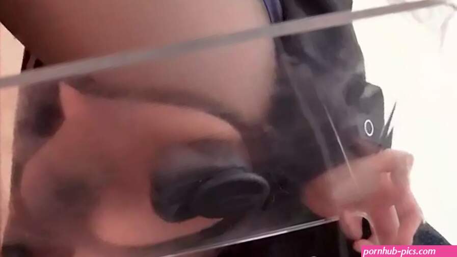 Lostwind10 Anal Dildo Ride On Glass Chair Free Trans Porn