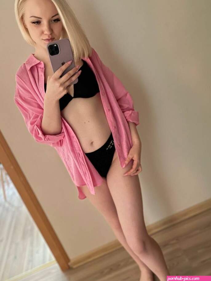 Want to see more from gorgeous SexyFairy94? Check out her OnlyFans page and subscribe for FREE right now!