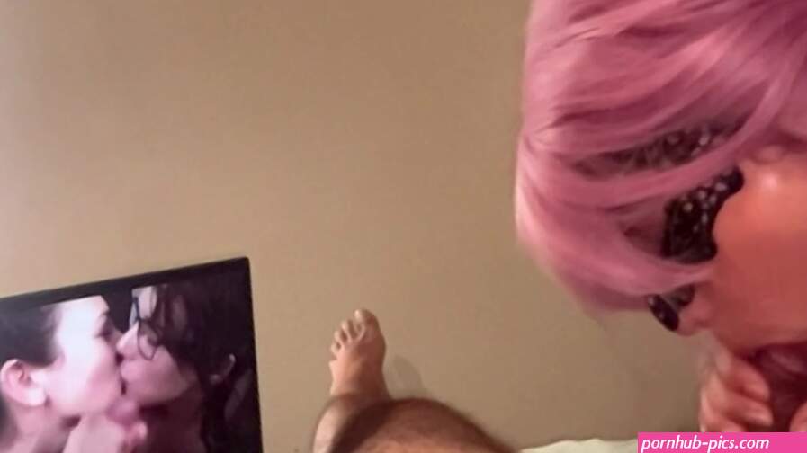 My Latina girlfriend love to give me a head while watching Porn about double blowjob