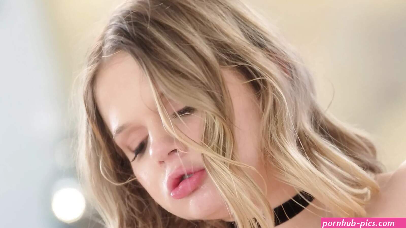 Chloe Wildd Porn Videos