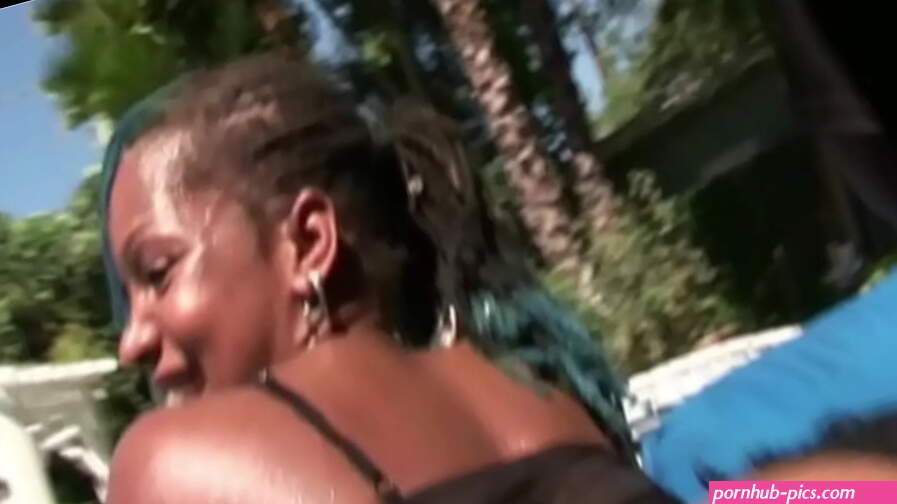 Hyphy Black big ass blowjob ebony blowjob ass butt booty sloppy head deepthroat