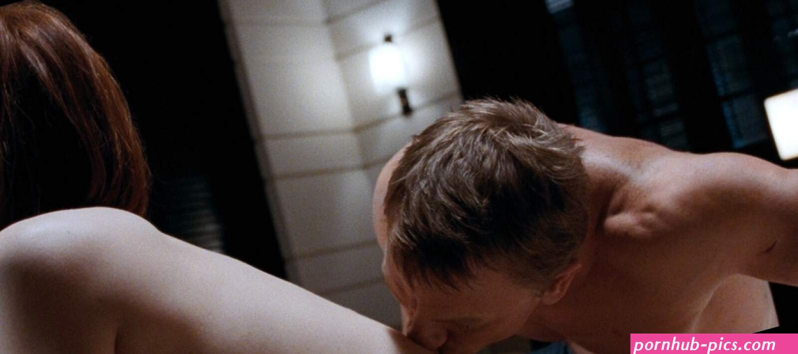 Naked Gemma Arterton in Quantum of Solace ANCENSORED