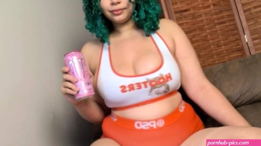 WELKOM IN HOOTERS