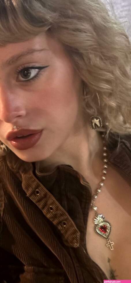sexy emma