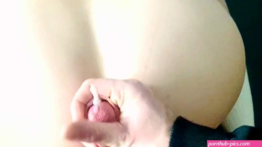 REALLY QUICK FUCK AND CUM ON LILYS BIG ASS