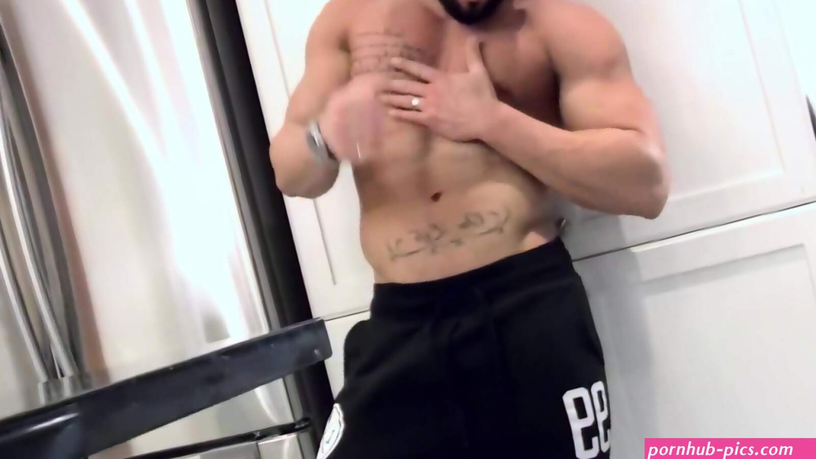 Handsome Homo With Muscular Body Solo Masturbates