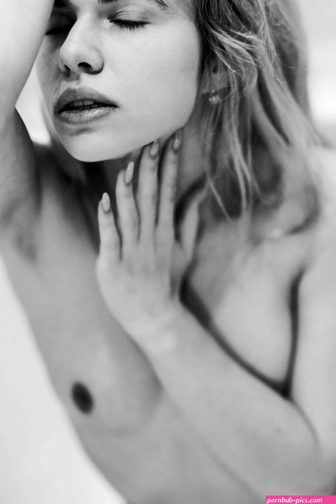 Alexandra Smelova by Frank von Mars RektMag