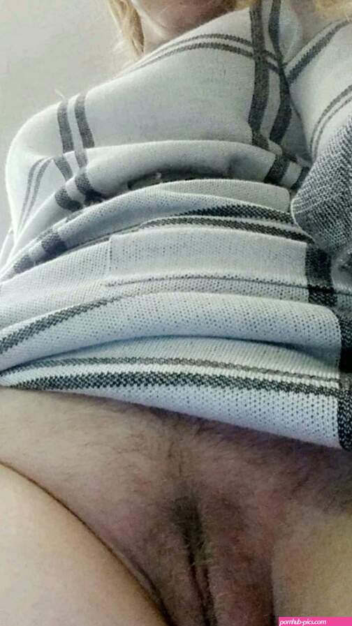 Young Hairy Pussy Pics Collection