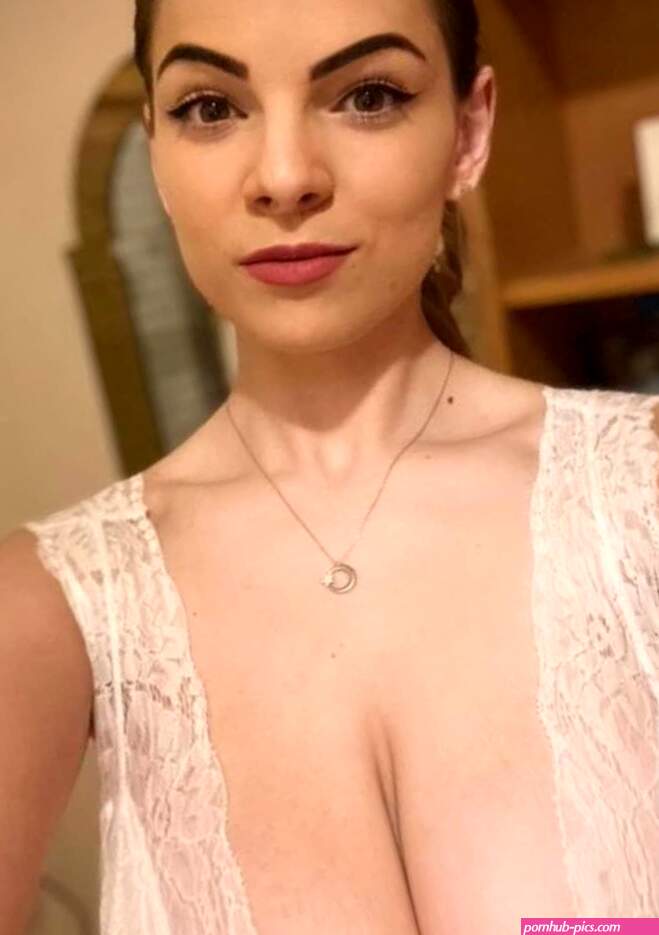 LoreanOfficial Naked Photos