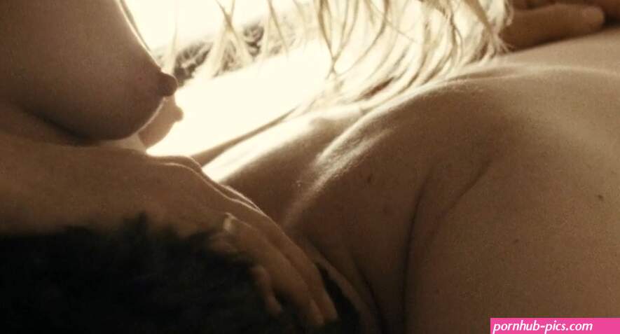 Maria Bello nude pics page