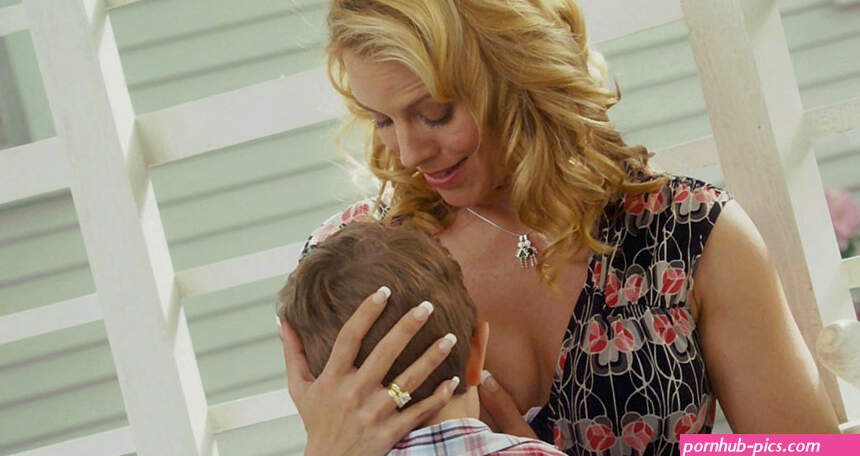 Naked Maria Bello in Grown Ups ANCENSORED