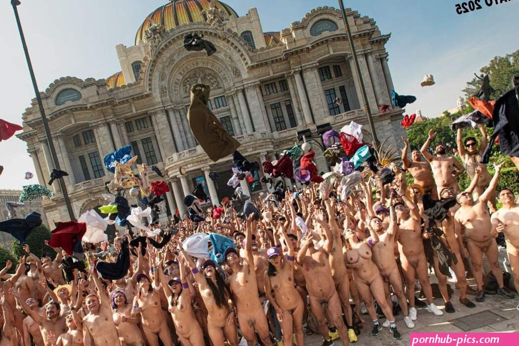 Thousands march nude through Mexicos cities
