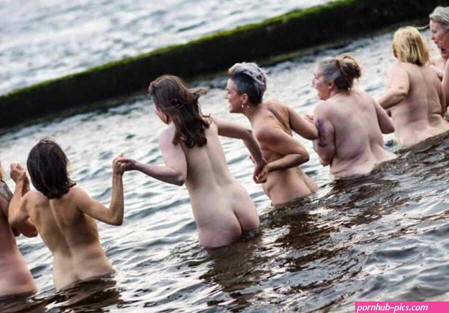 This empowering Womens Circle workshop includes a nude photoshoot