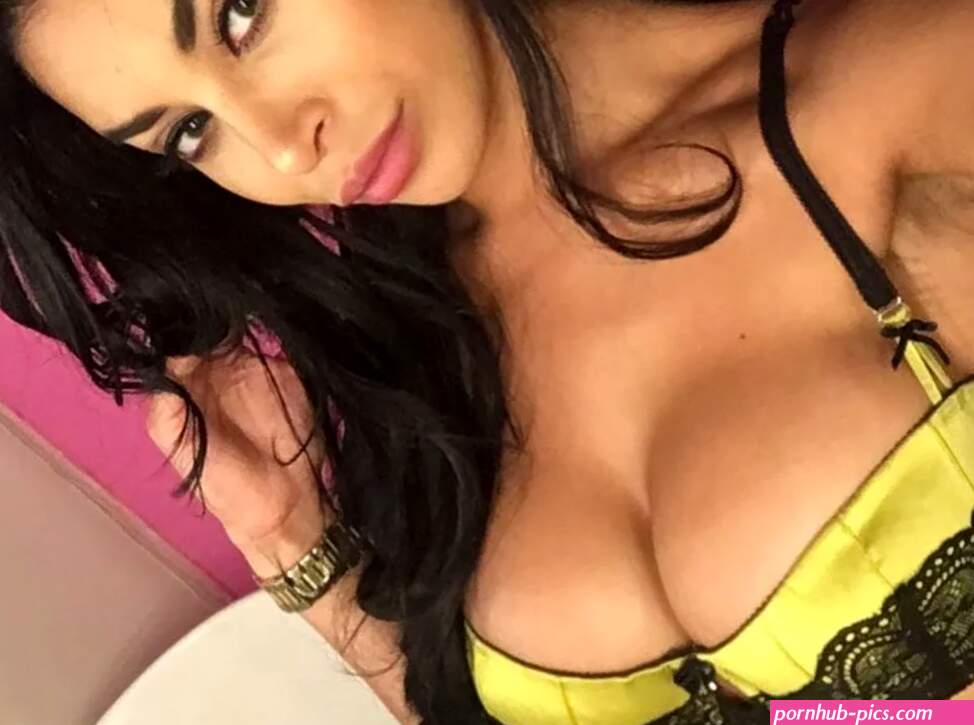 Model Olivia Berzinc