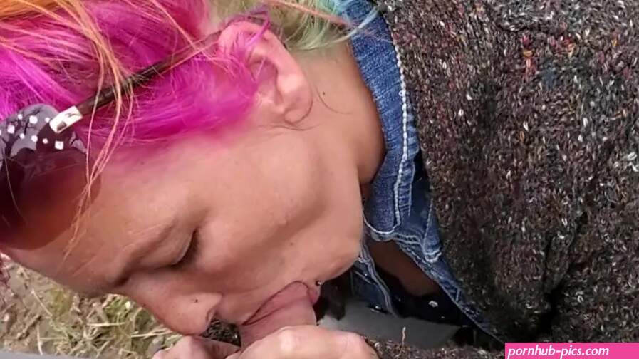 Sexy public outdoor blowjob by sexy milf wife who swallows all of the cum from big dick
