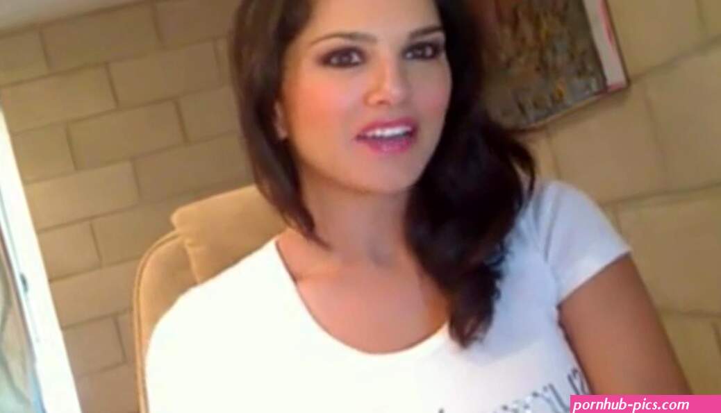 Sunny Leone Webcam Show 2024 Info