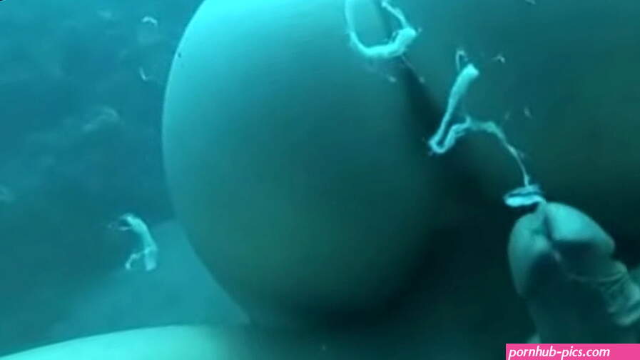 Sabina Is Fucked Underwater before the Ocean Is Filled with Tiny Sperm