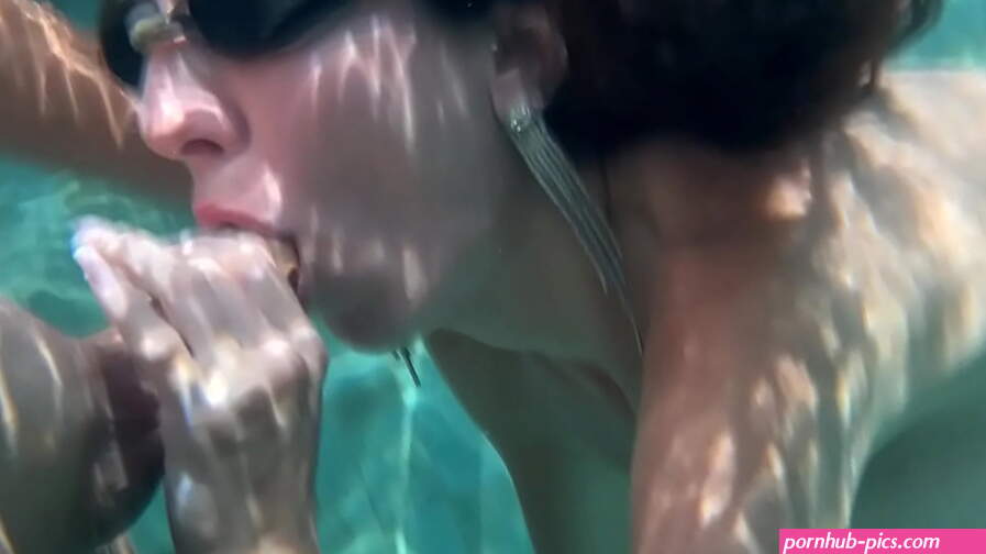Hot and Wet Fucking in the Pool and Underwater
