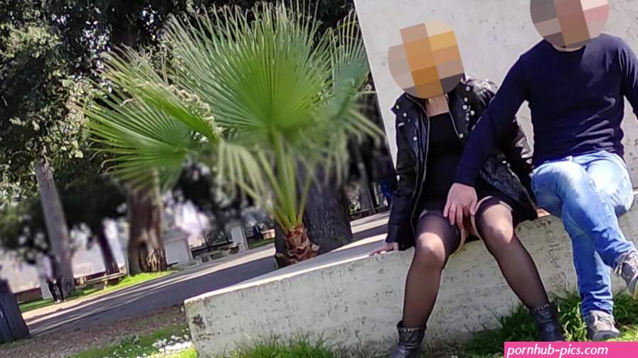 Real Amateur French Public Squirt Sex Risky on the Park !!! People walking near... 4K
