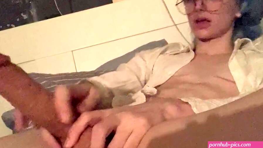 FTM SOLO MASTURBATION Your hot TA sent you the wrong file!