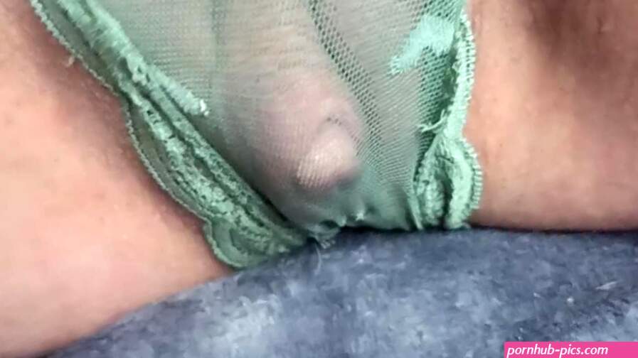 I endured all day to masturbate my big FTM clit in private