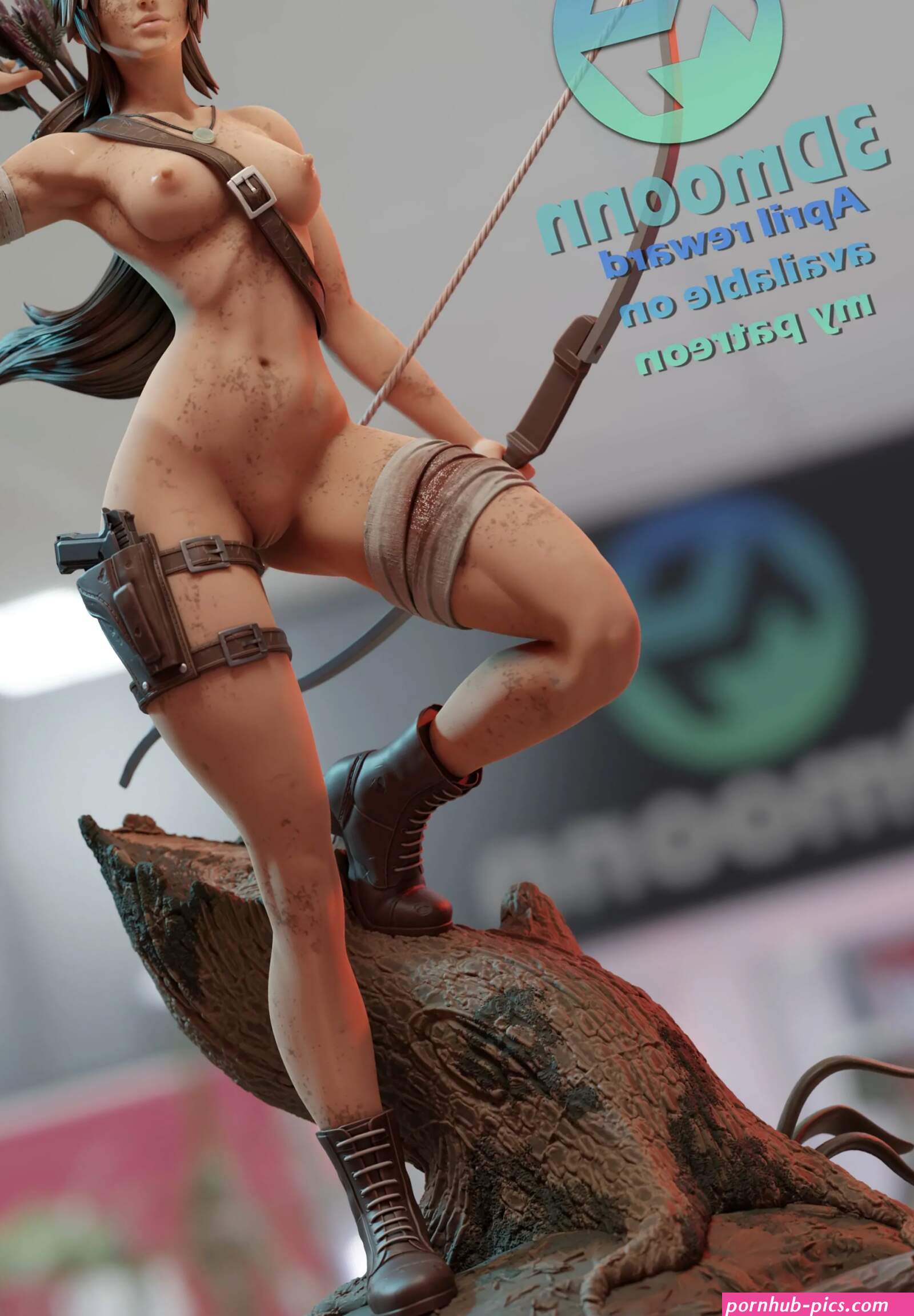 Lara Croft Statue