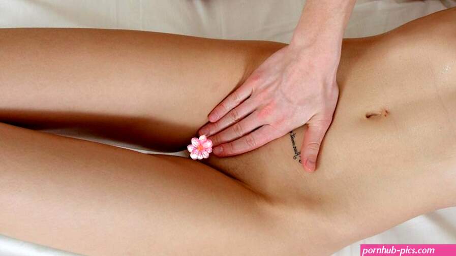 I just got given a nude massage by the hottest man alive
