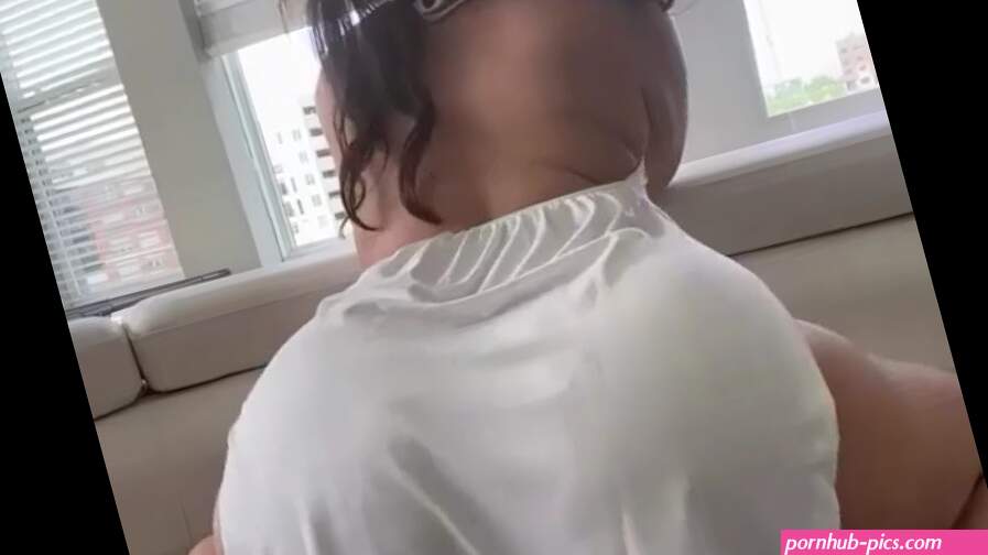 TANTE SEXY BOHAY GOYANG PANTAT