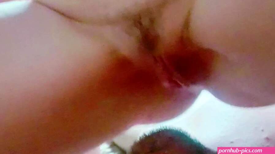 Piggy Drinks My Piss: Shemale Amateur Amateur Porn feat. SexyFunCoupleNearU