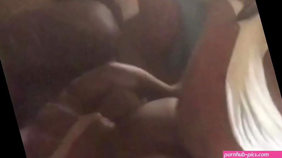 Big booty Ebony cougar