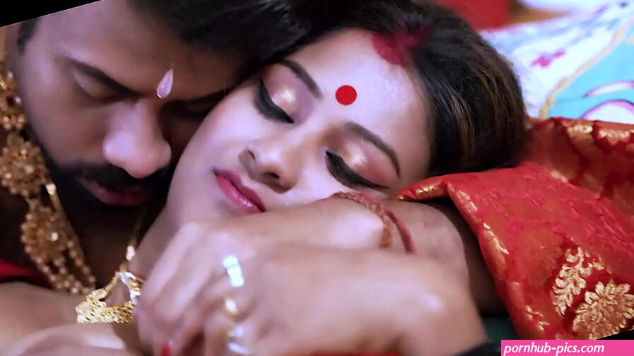Erotic Sex With Beautiful Hot Indian Wife Sudipa In Saree