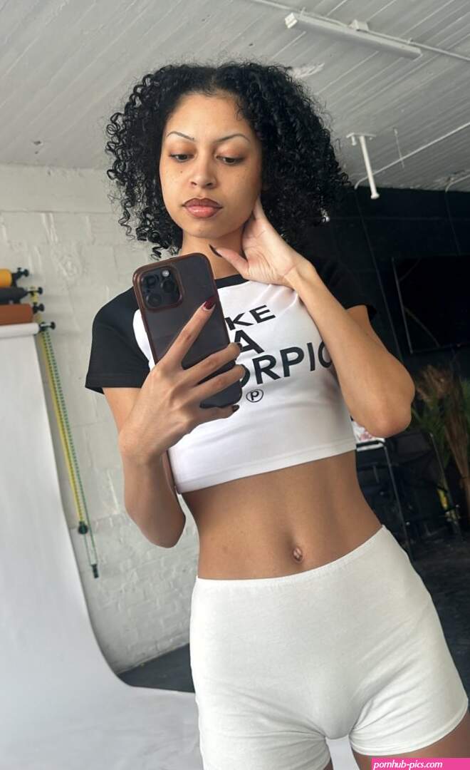 Sexy hot ebony with fat pussy print