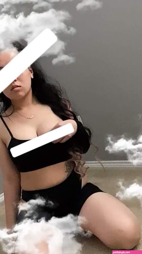 lingling25 pussy 1 photos