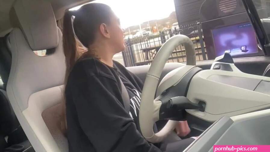 RISKY DRIVE THRU MASTURBATING 1