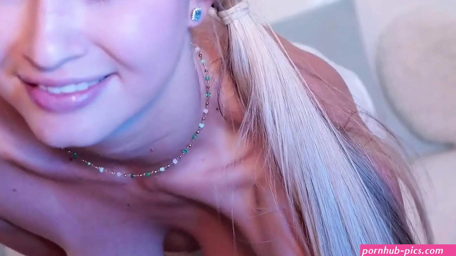Sexy Babe Towards The Bus Porn Videos: Full HD 1080p XXX 2026