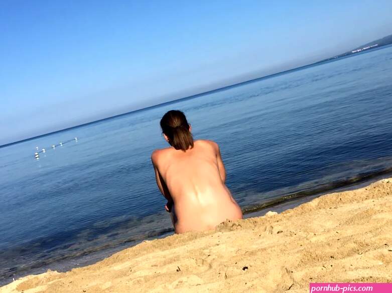 shan nude beach photos