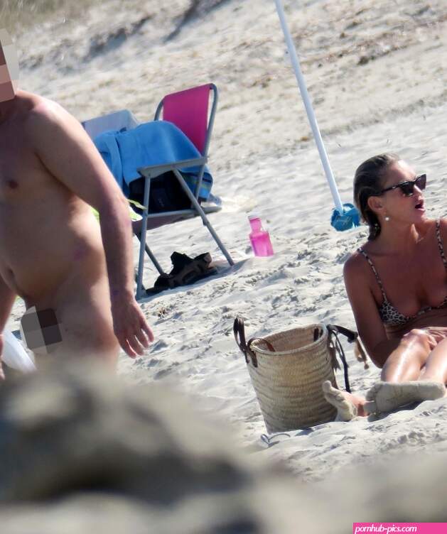shan nude beach photos