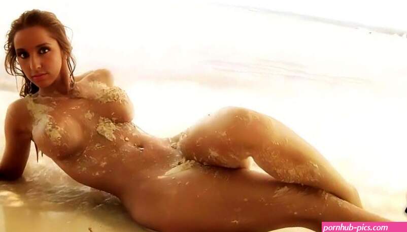 shan nude beach photos