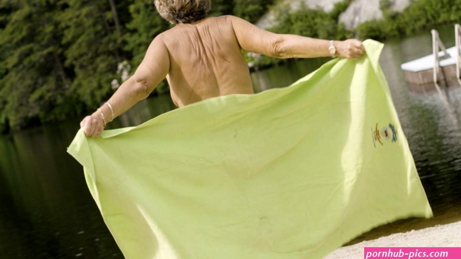 Nudist explains what you should definitely not do at a nude beach