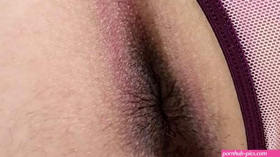 Super creampie anal. Hermanastra cachonda gime fuerte. Sexo amateur doggstyle con jugo de coño