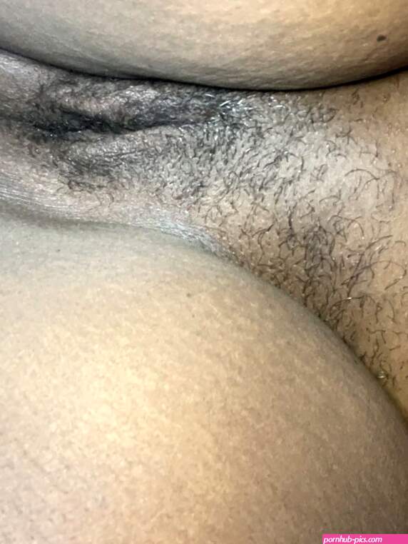 Fat pussy: 2 Nude Pics