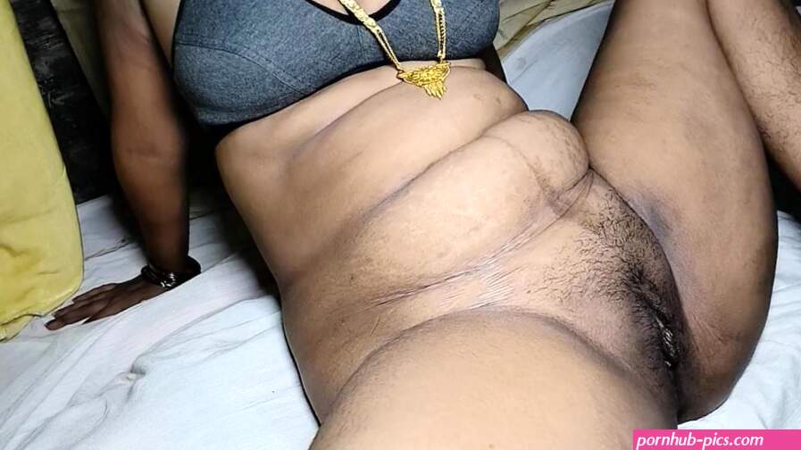 Desi sexy sali ke sath red sharee hard anal sex full enjoy sex gand ki chudai