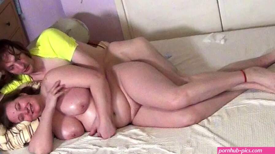 Volledig realistische seksvideo door echt echtpaar. GONZO Ethische porno magyar nyelven viccees Bovenaanzicht