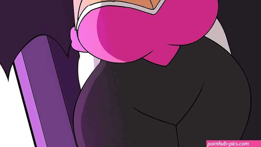 Rouge the bat bribing with sex to obtain the gems