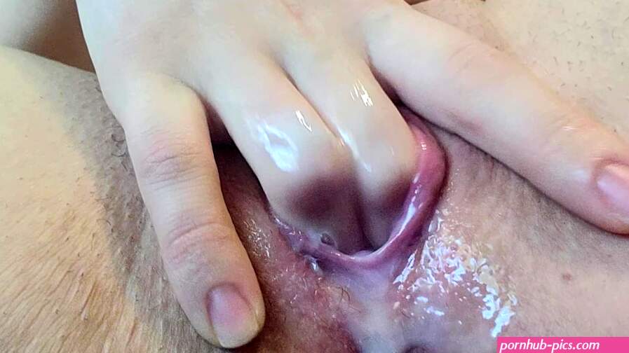 Extreme Closeup of a Creamy Squirting Pussy