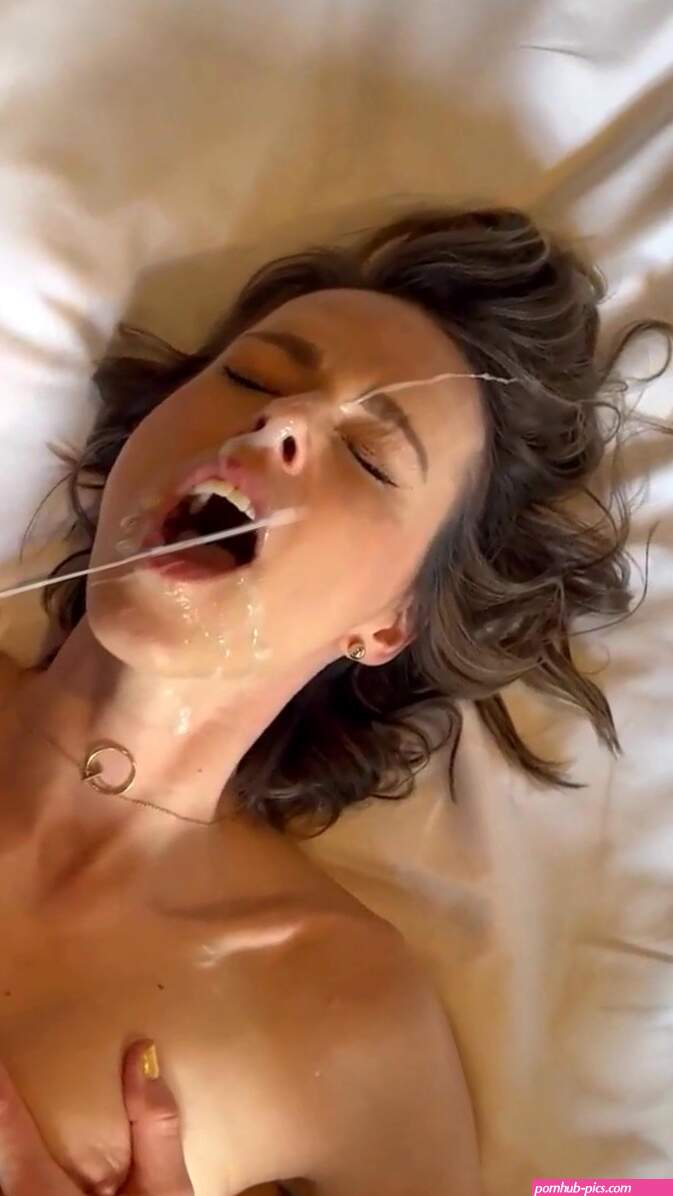 Her face gets covered while being fucked