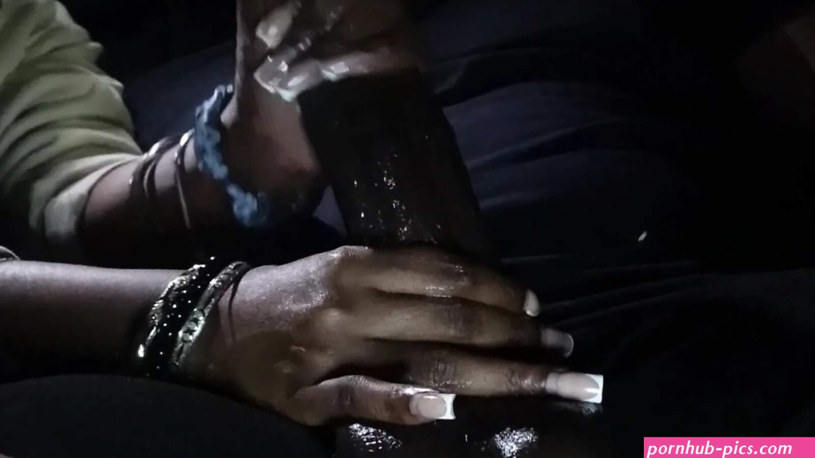 Free Ebony Handjob Porn Videos