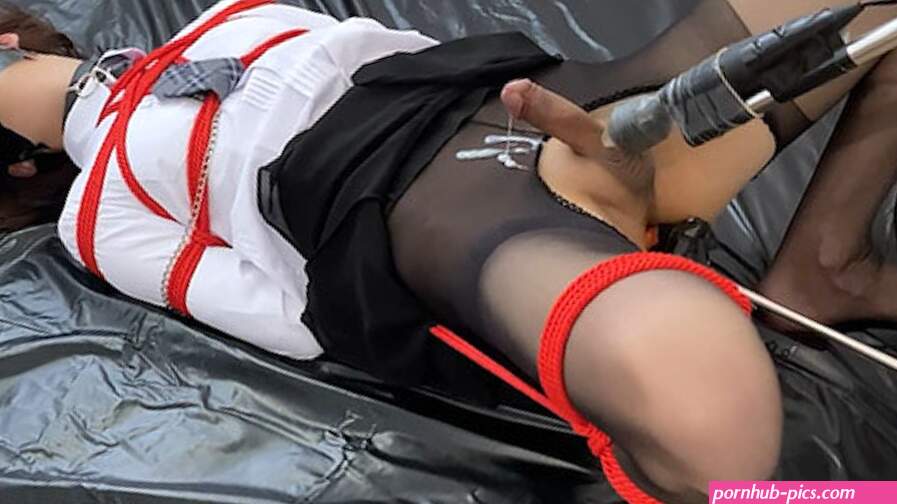 Custom CD anal fucked by fuck machine in bondage milked by vibrator