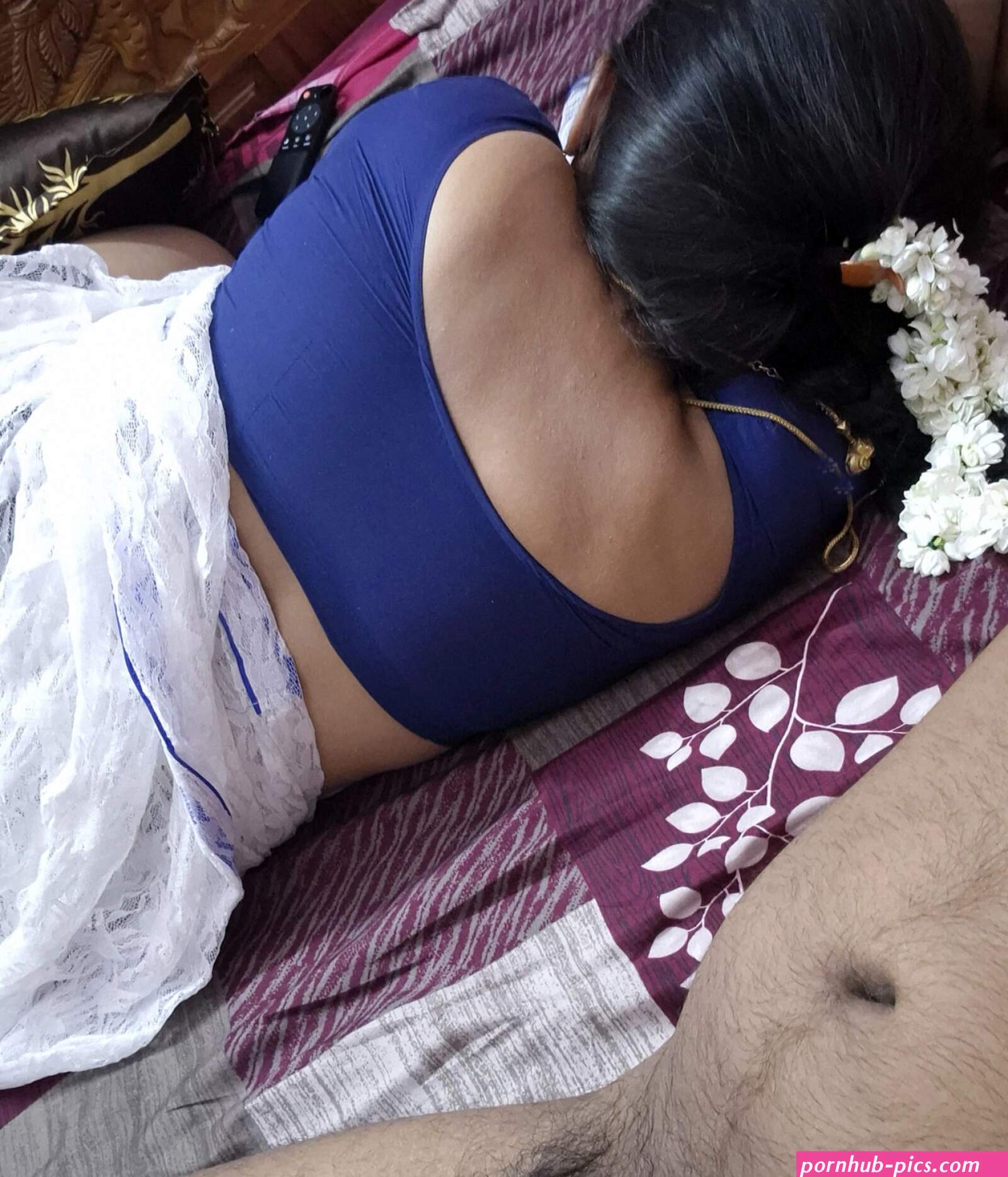 Desi sexy Bhabhi grote sappige tieten neuken seksfotos